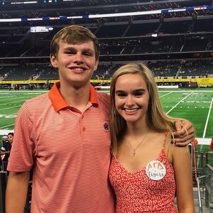 Meet your Posher, Hunter